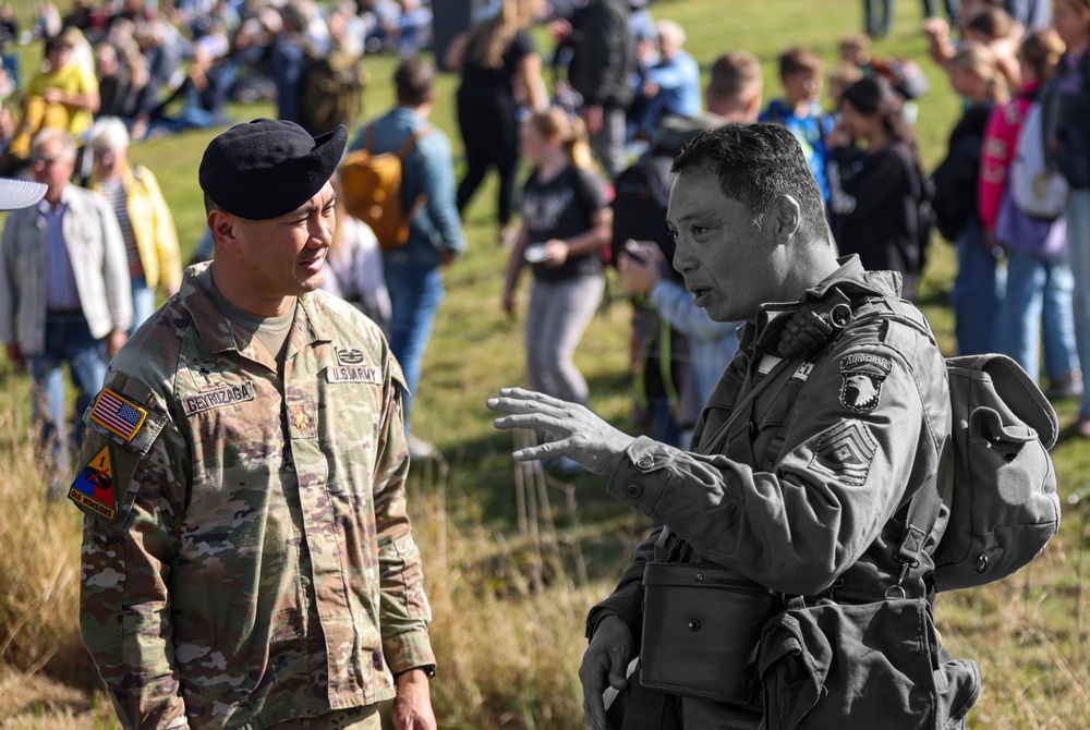 Operation Market Garden 80th Anniversary: 101st Airborne Division Air Assault Demonstration