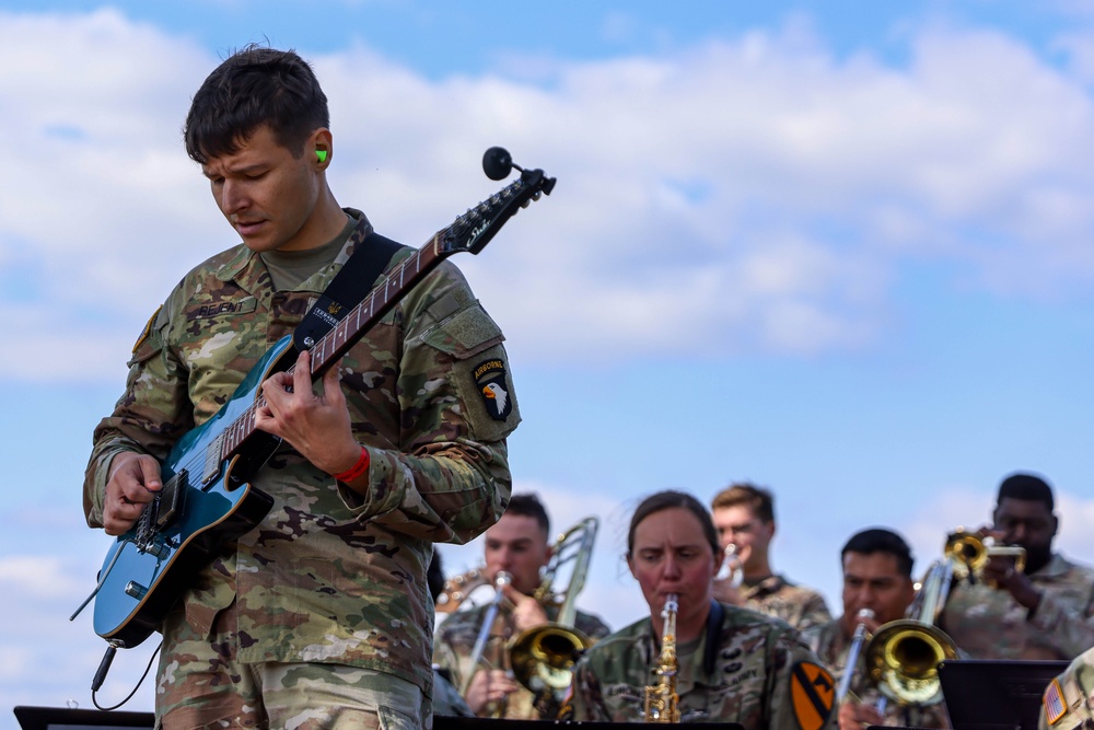 Operation Market Garden 80th Anniversary: 101st Airborne Division Air Assault Demonstration