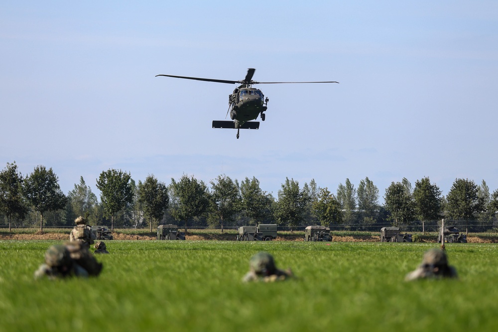 Operation Market Garden 80th Anniversary: 101st Airborne Division Air Assault Demonstration