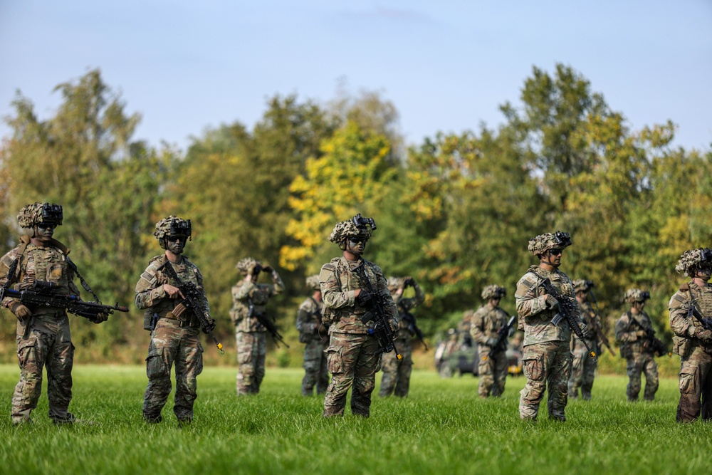 Operation Market Garden 80th Anniversary: 101st Airborne Division Air Assault Demonstration