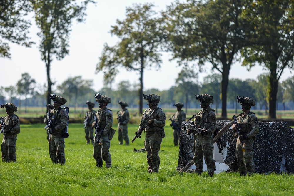 Operation Market Garden 80th Anniversary: 101st Airborne Division Air Assault Demonstration