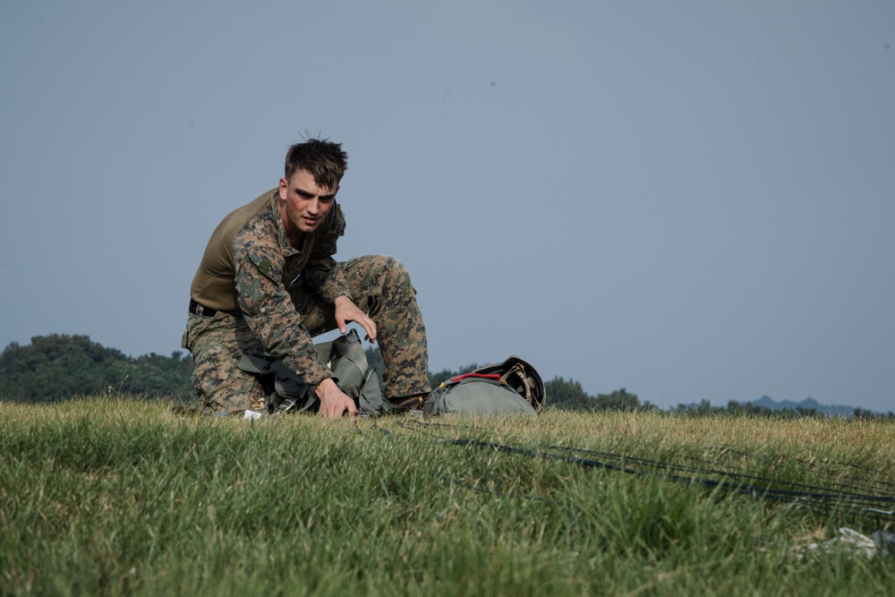 31st MEU | Parachute Operations