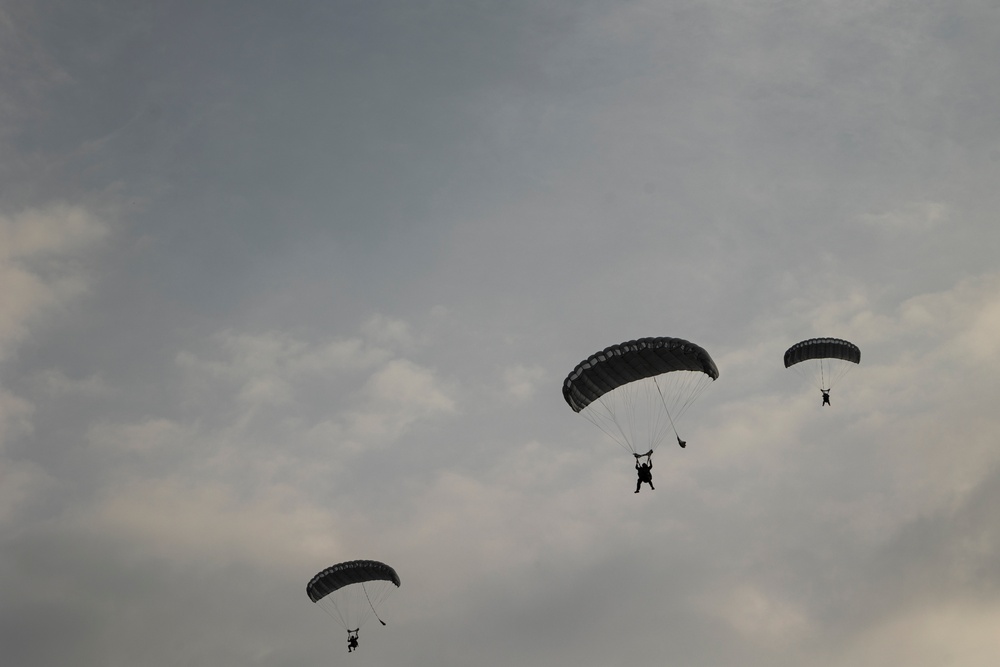 31st MEU | Parachute Operations