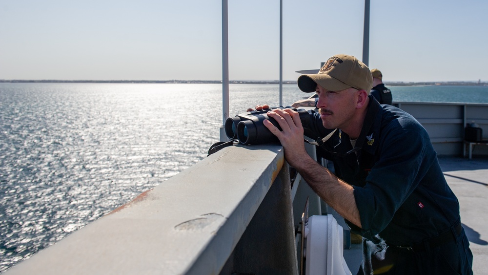 Emory S. Land Departs HMAS Stirling