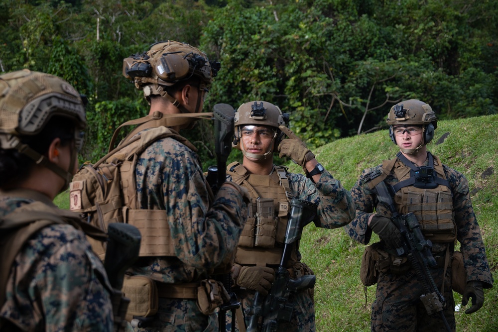 Pacific Marines in Tahiti: Range Movement