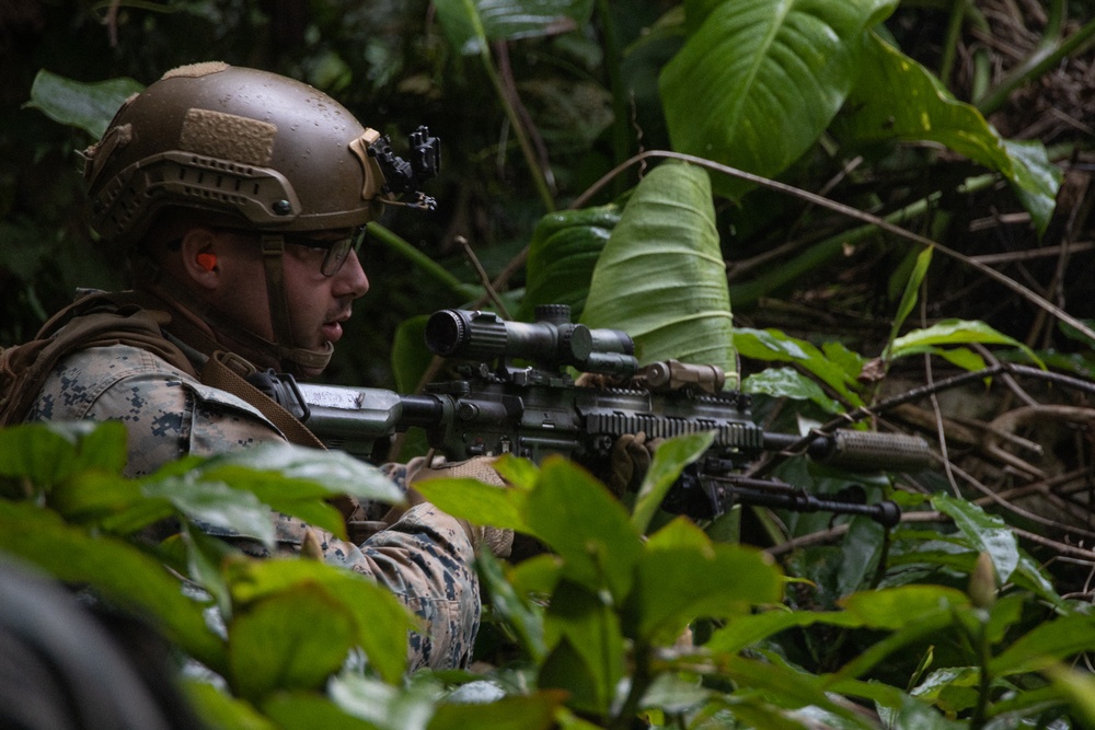 Pacific Marines in Tahiti: Range Movement