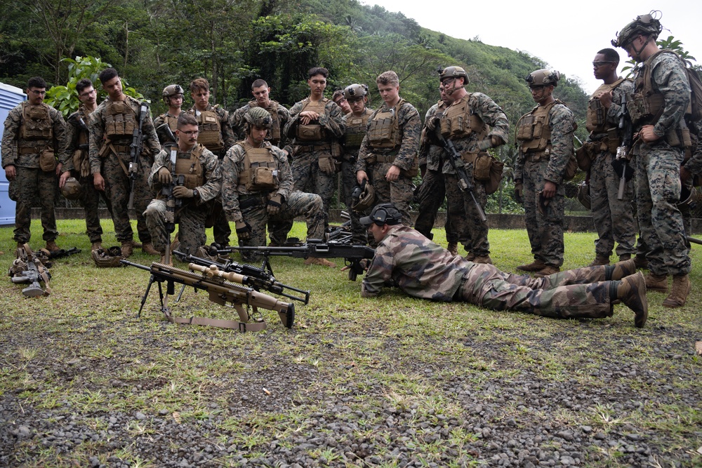 Pacific Marines in Tahiti: Range Movement