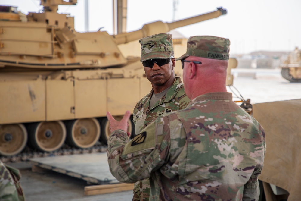 401st AFSB command and staff meet with Task Force Reaper