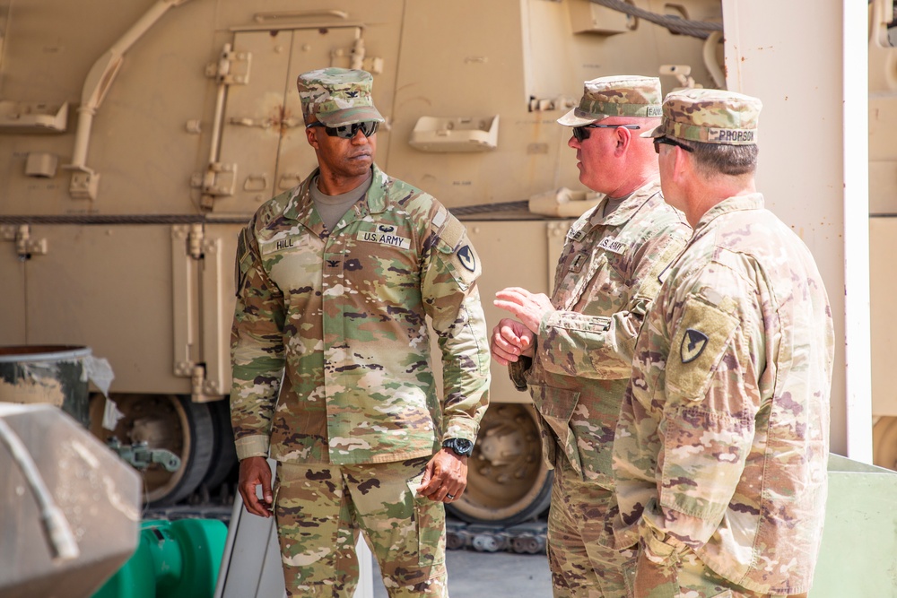 401st AFSB command and staff meet with Task Force Reaper