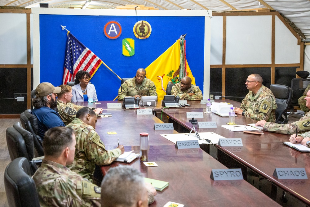 401st AFSB command and staff meet with Task Force Reaper