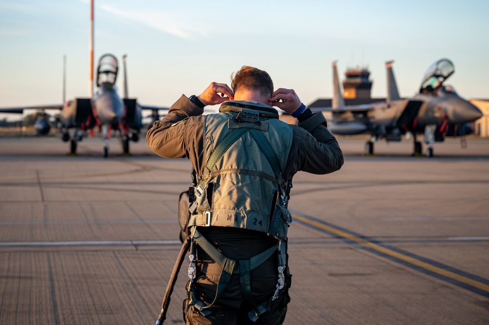 492nd Fighter Squadron begins Night Operations