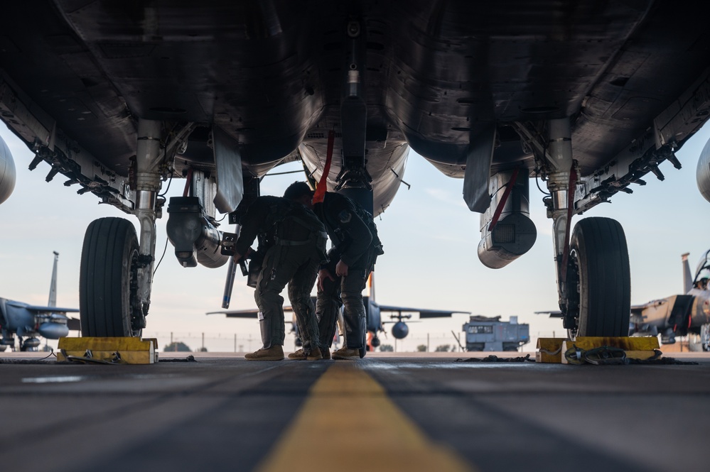 492nd Fighter Squadron begins Night Operations