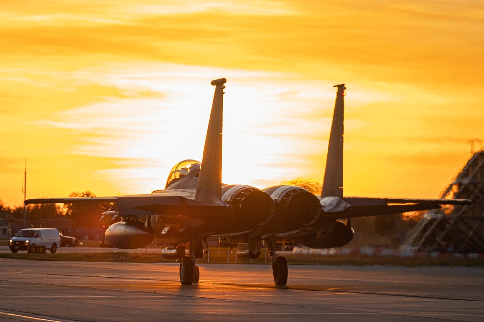 492nd Fighter Squadron begins Night Operations