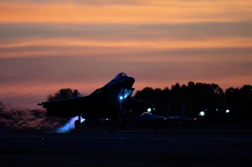 492nd Fighter Squadron begins Night Operations