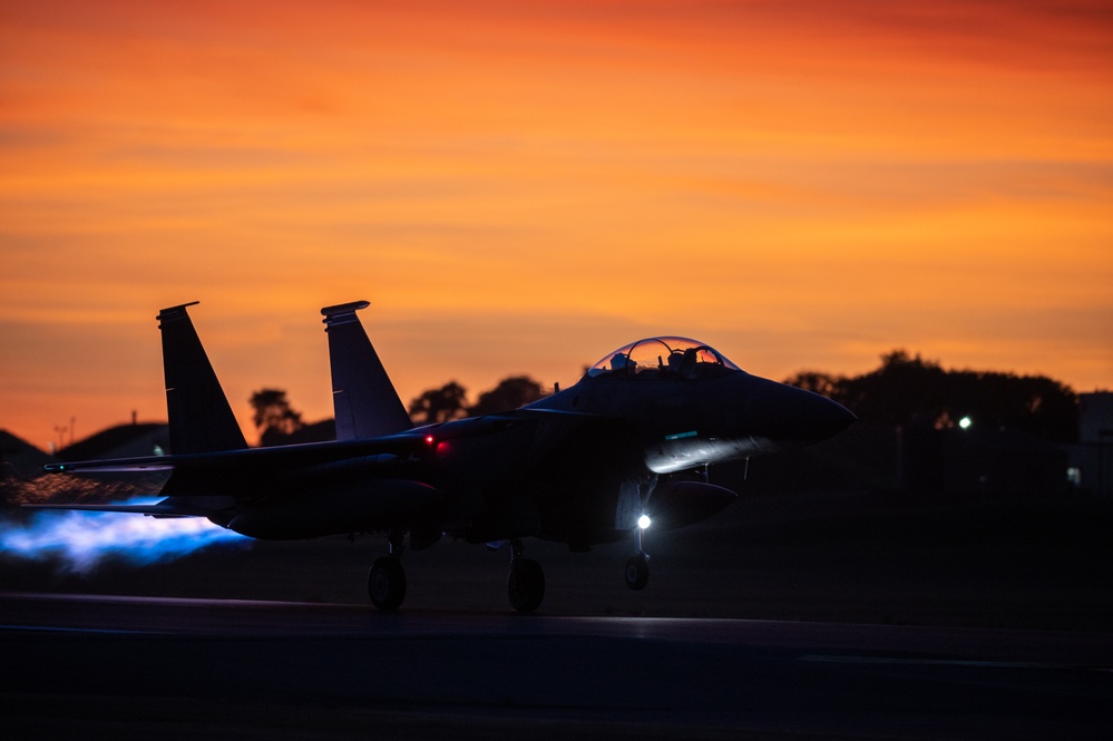 492nd Fighter Squadron begins Night Operations