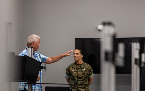 Lt. Gen. Shea Visits II MEF’s new Simulation Center