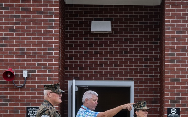 LtGen. Shea Visits II MEF’s new simulation center