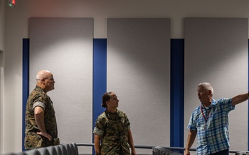 Lt. Gen. Shea Visits II MEF’s new simulation Center