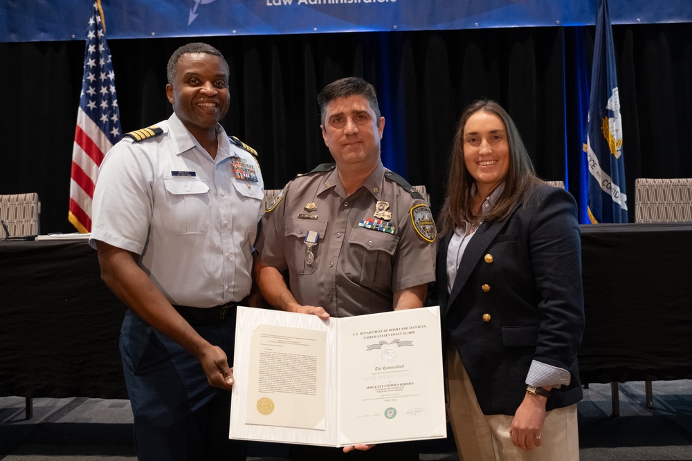 Coast Guard honors Louisiana Department of Wildlife and Fisheries agent with Lifesaving Medal