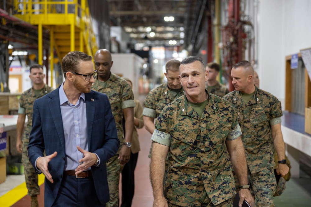 MCIEAST Commander Tours MCAS Cherry Point