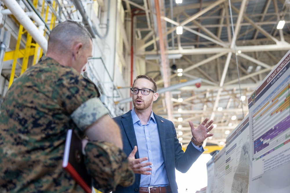 MCIEAST Commander Tours MCAS Cherry Point