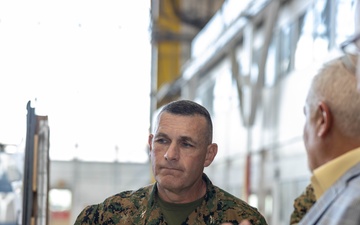 MCIEAST Commander Tours MCAS Cherry Point