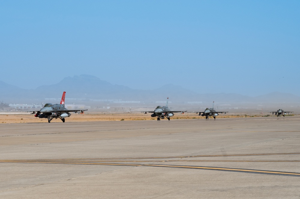 Republic of Singapore Air Force arrives at Nellis for Green Flag