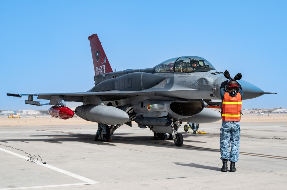 Republic of Singapore Air Force arrives at Nellis for Green Flag