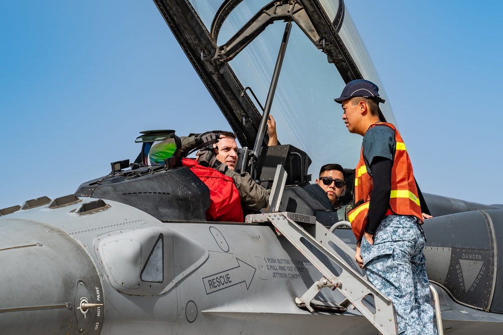 Republic of Singapore Air Force arrives at Nellis for Green Flag