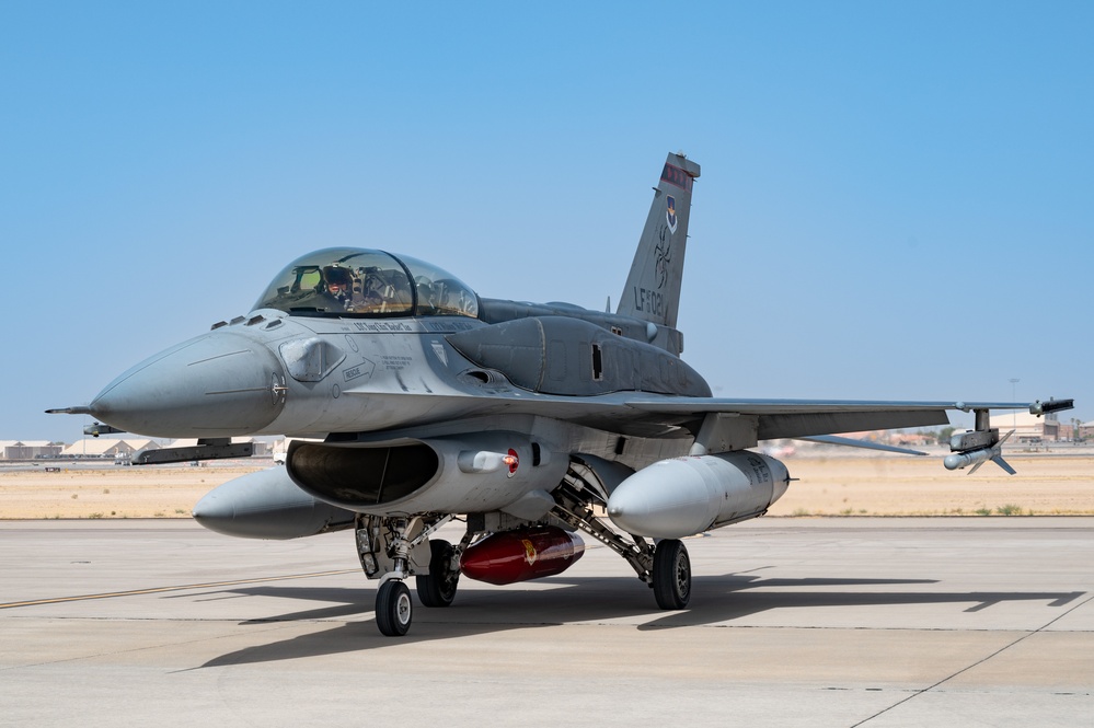 Republic of Singapore Air Force arrives at Nellis for Green Flag