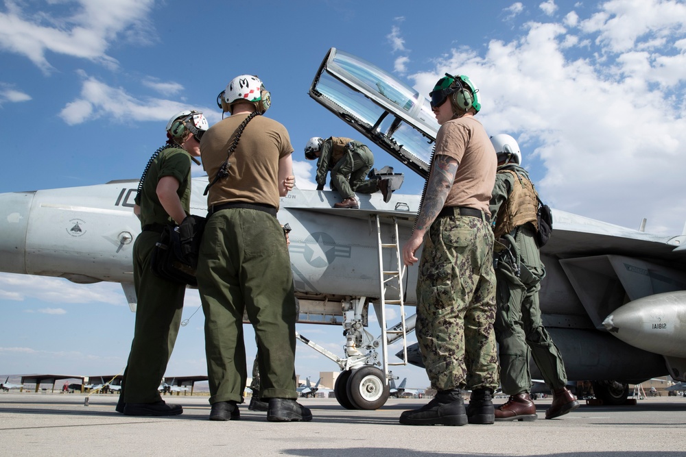 Carrier Air Wing 5 Completes Air Wing Fallon Training