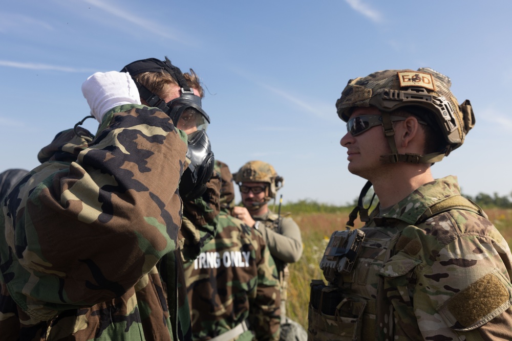 MCAS Cherry Point EOD Conducts Joint Training with 123d EOD