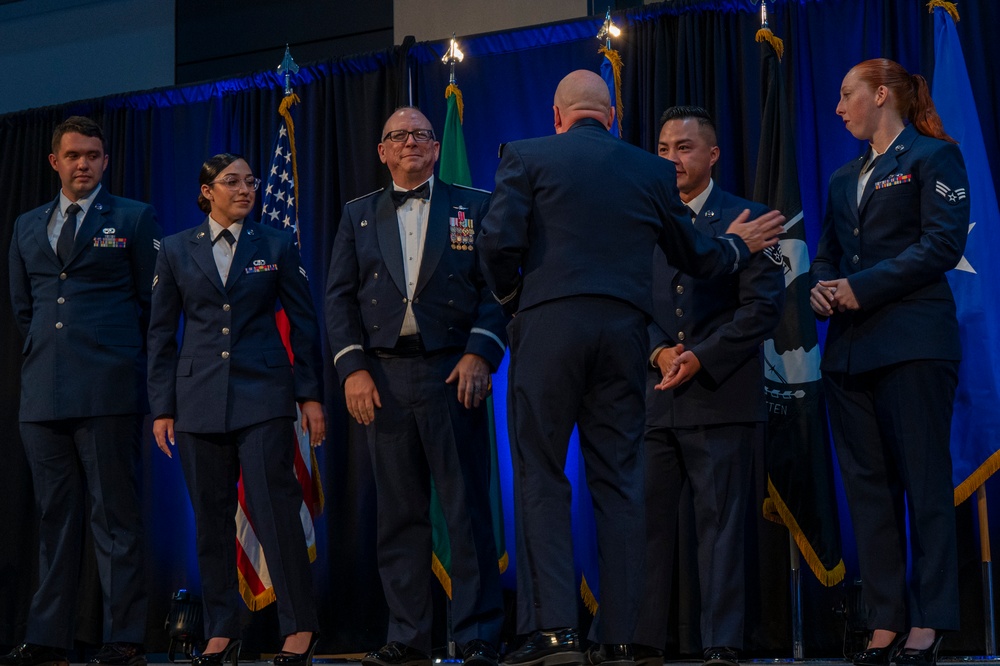 Fairchild AFB hosts Air Force Ball, commemorates AF's 77th birthday