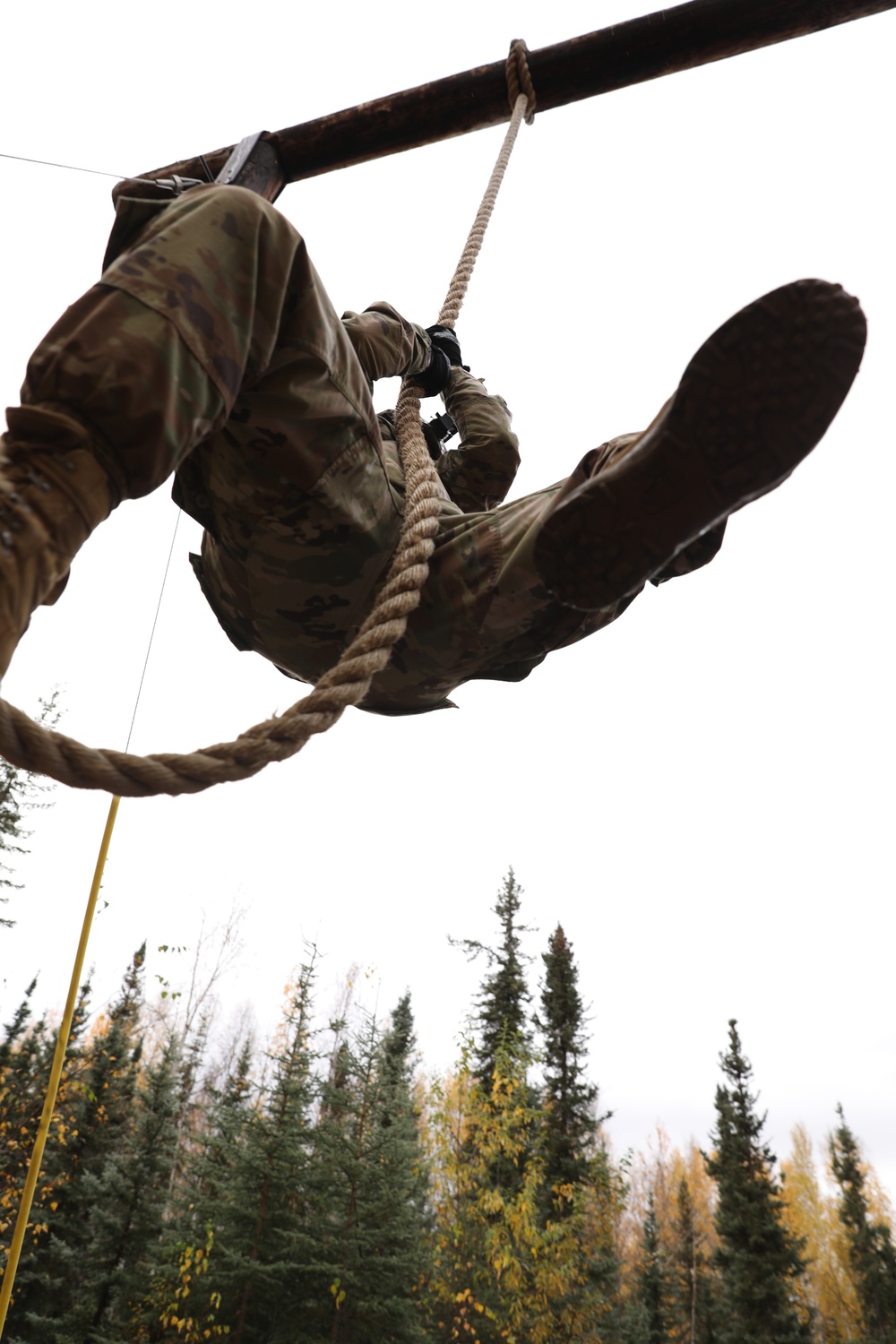 U.S. Soldier Climbs Rope in Best Medic Competition