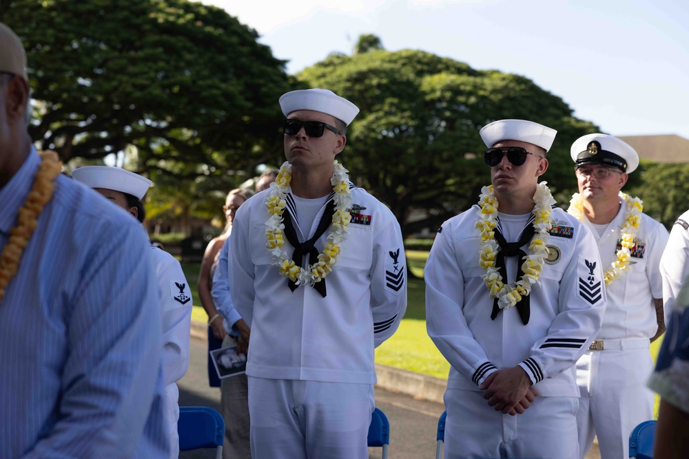 USS Chung-Hoon Sailors conduct Namesake visit to Punahou School