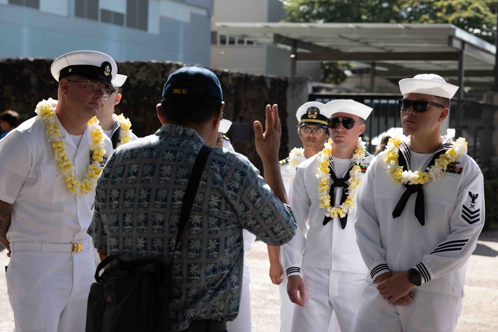 USS Chung-Hoon Sailors conduct Namesake visit to Punahou School