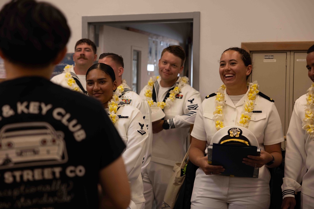 USS Chung-Hoon Sailors conduct Namesake visit to Punahou School