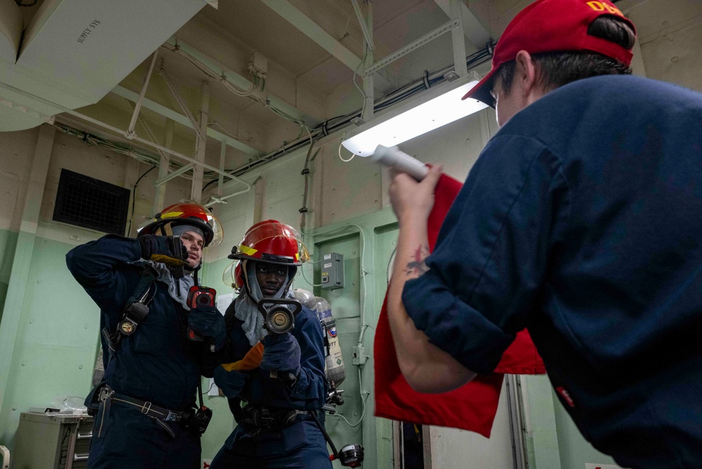 USS America (LHA 6) Conducts Damage Control Training