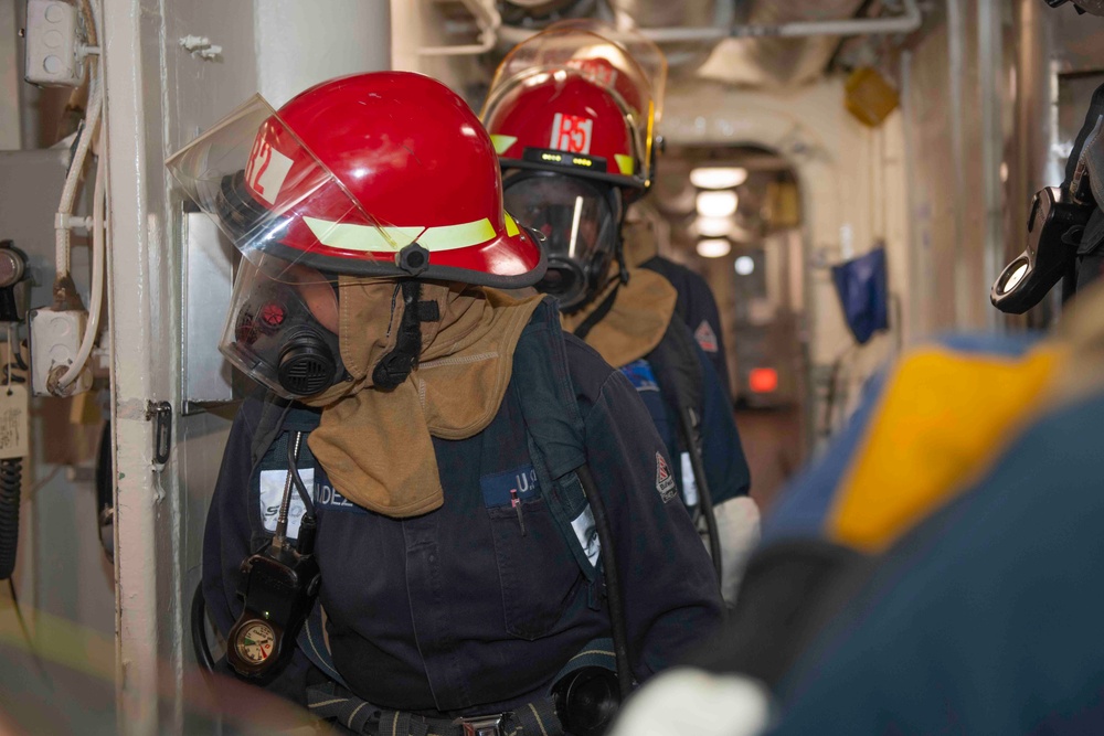 Blue Ridge Sailors Participate In Firefighting Drill