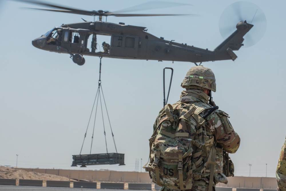 U.S. Soldiers conduct sling load operations to build readiness