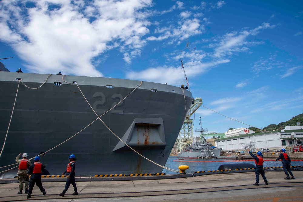 USS San Diego (LPD 22) Arrives in Sasebo, Japan