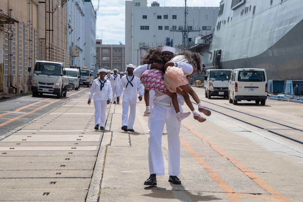 USS San Diego (LPD 22) Arrives in Sasebo, Japan