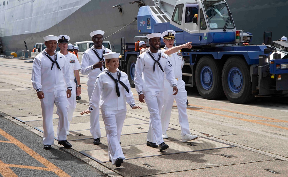 USS San Diego (LPD 22) Arrives in Sasebo, Japan