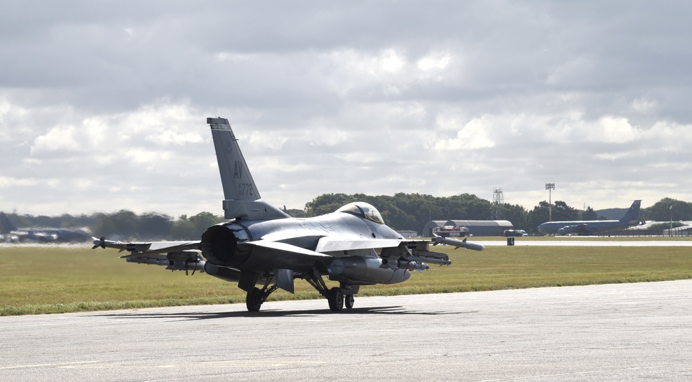 Triple Nickel, Buzzards F-16s ready at RAF Mildenhall for Cobra Warrior