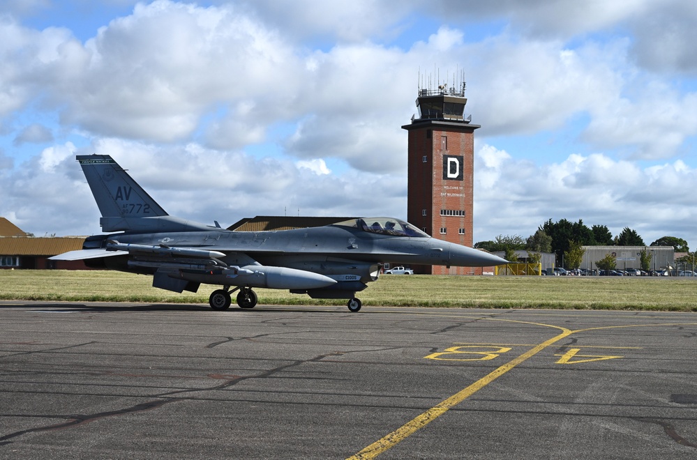 Triple Nickel, Buzzards F-16s ready at RAF Mildenhall for Cobra Warrior