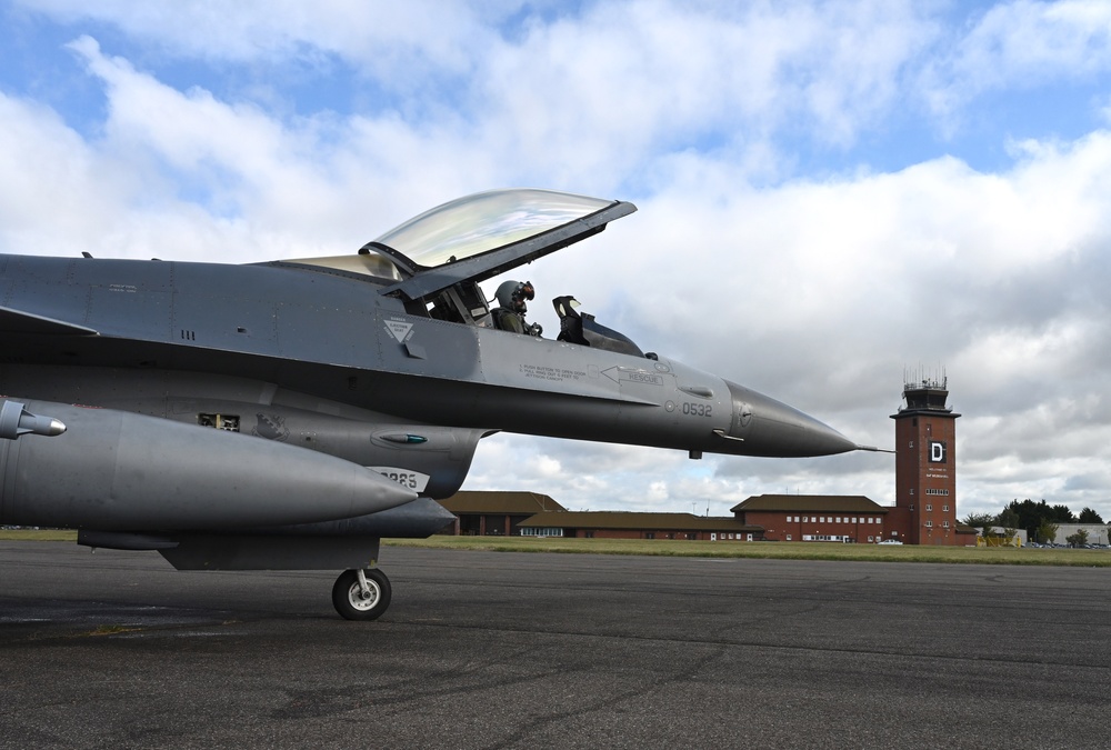 Triple Nickel, Buzzards F-16s ready at RAF Mildenhall for Cobra Warrior