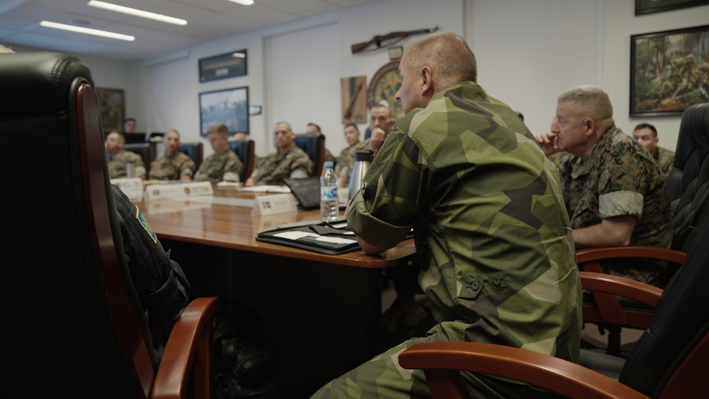 U.S. Marines, Swedish Navy talk deeper collaboration