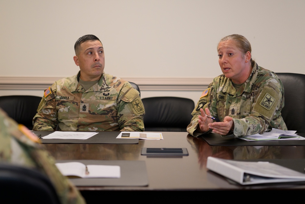 HON Jacobson and SMA hold a Senior NCO council
