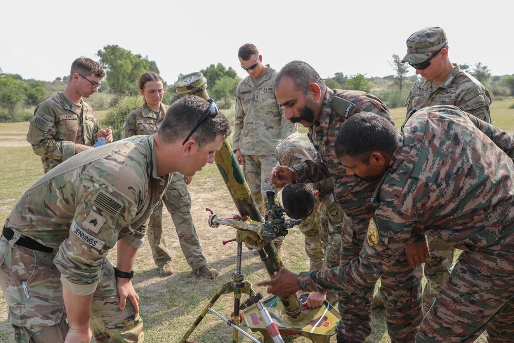 U.S. and Indian Army demonstrate artillery at YA 2024