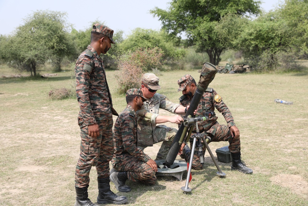 U.S. and Indian Army demonstrate artillery at YA 2024